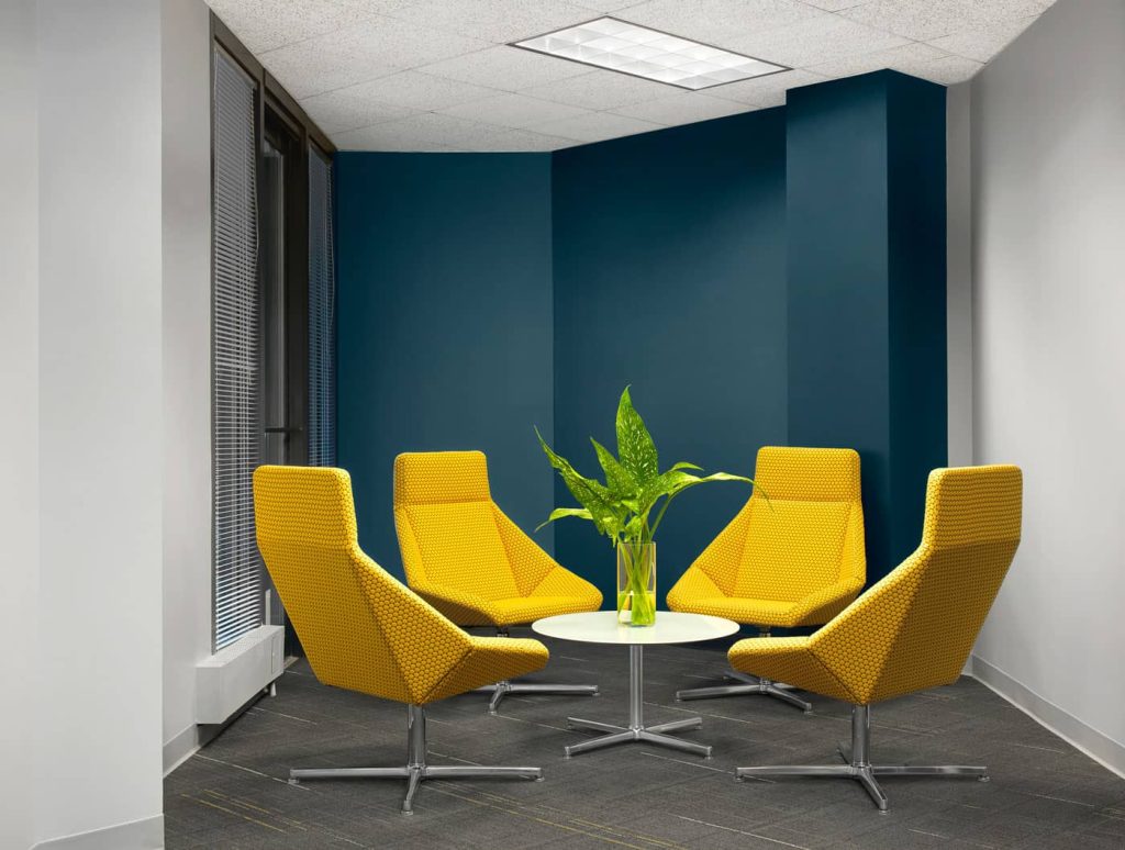 portfolio-advanced-icu-sitting-area